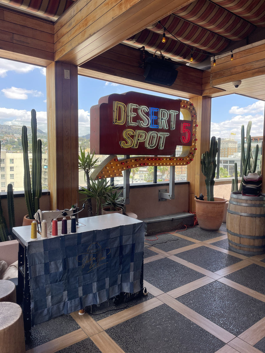 Jada & Jon set up at Desert 5 Spot